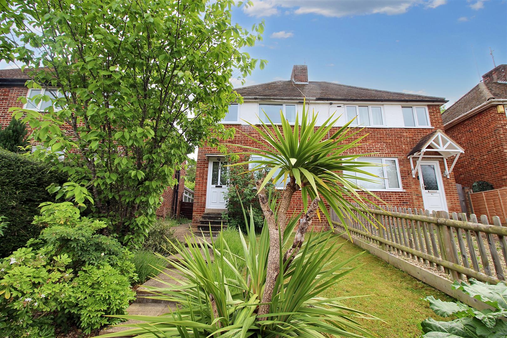 3 bed property in Rodway Road, Reading